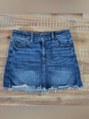 American Eagle Next Level Stretch Hi-Rise Jean Mini skirt size 4